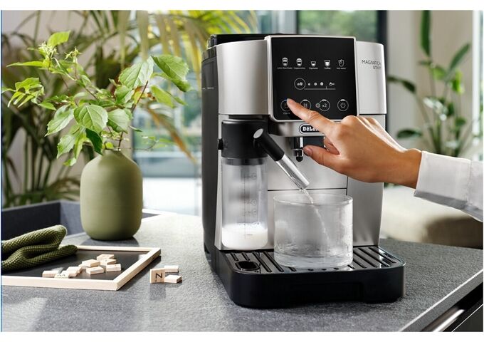 DeLonghi ECAM 220.80.SB Magnifica Start