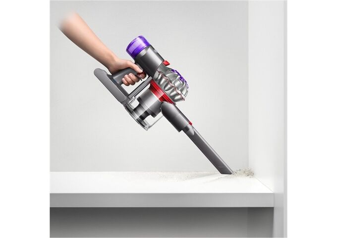 Dyson V8